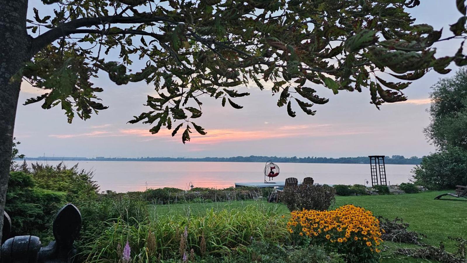 Hotel Oasis Lac St-Louis Salaberry-de-Valleyfield Zewnętrze zdjęcie
