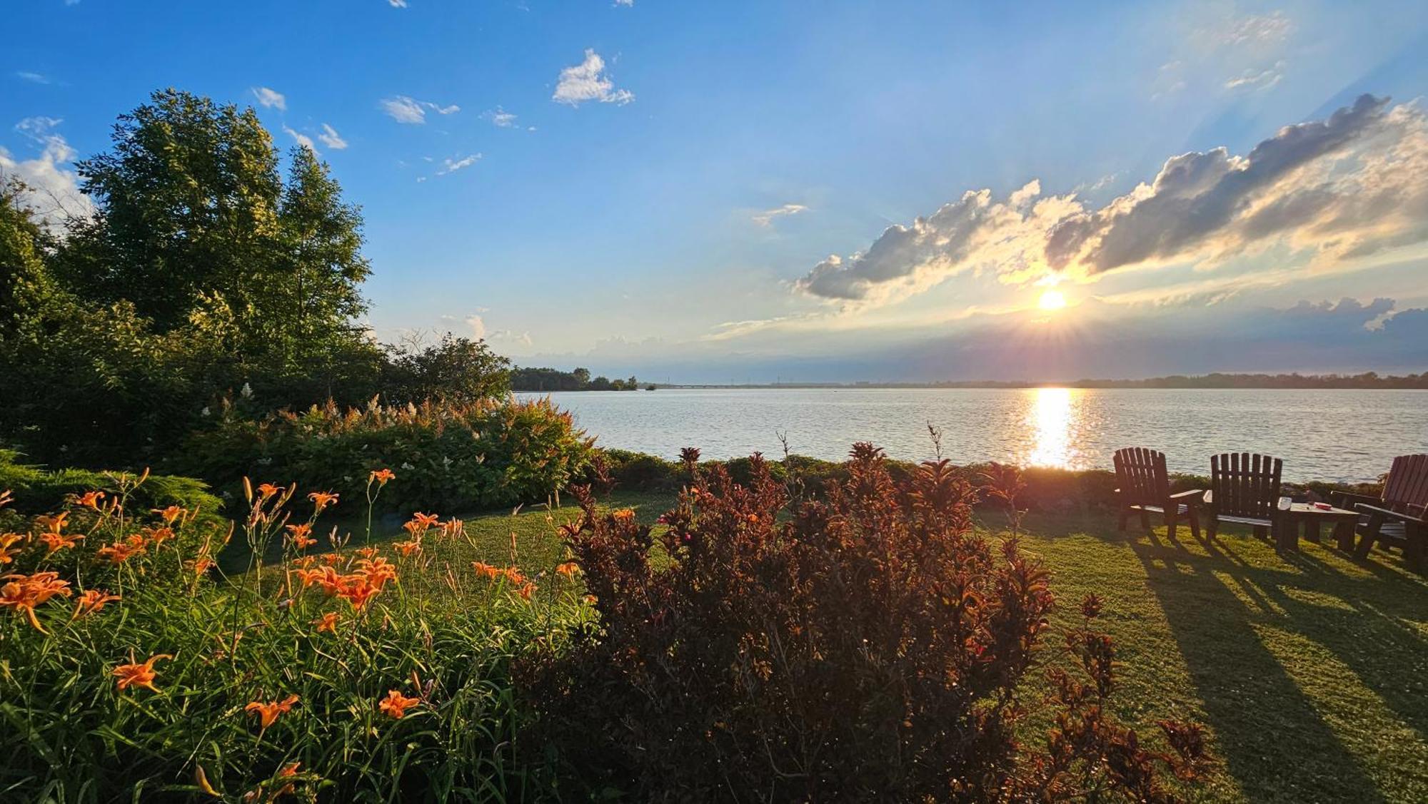 Hotel Oasis Lac St-Louis Salaberry-de-Valleyfield Zewnętrze zdjęcie