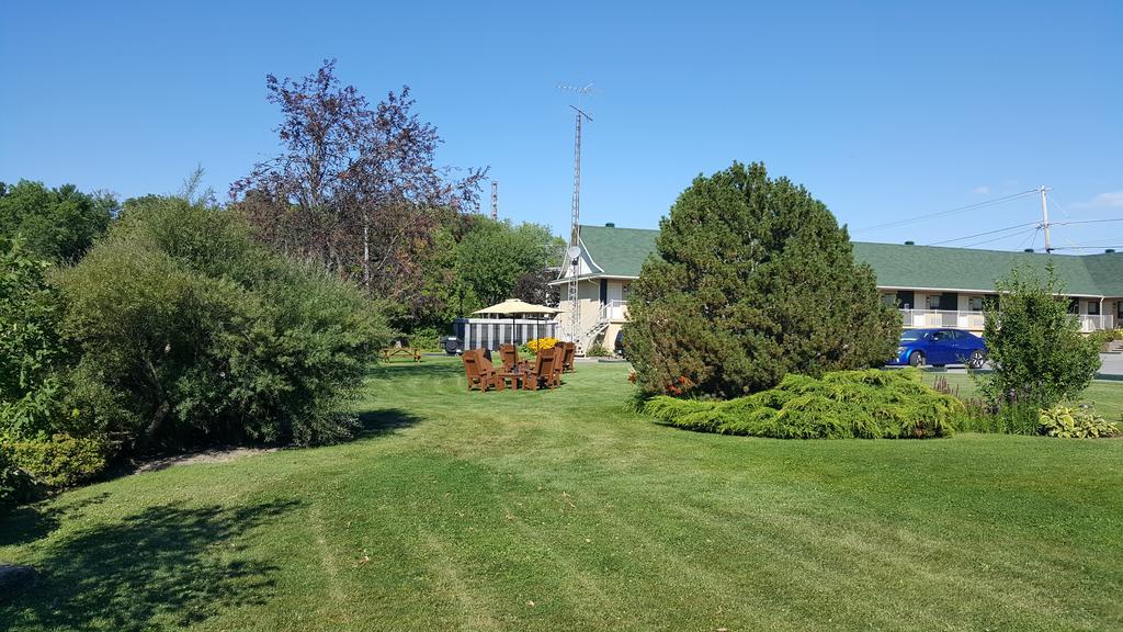 Hotel Oasis Lac St-Louis Salaberry-de-Valleyfield Zewnętrze zdjęcie